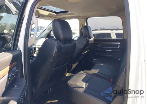 2014 Ram 2500 Laramie z USA, uszkodzony, nr VIN 3C6UR5KL3EG303215